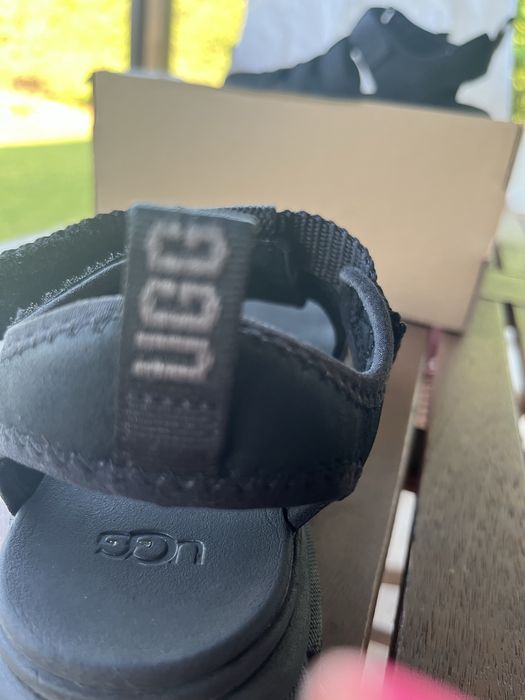 Момичешки сандали UGG