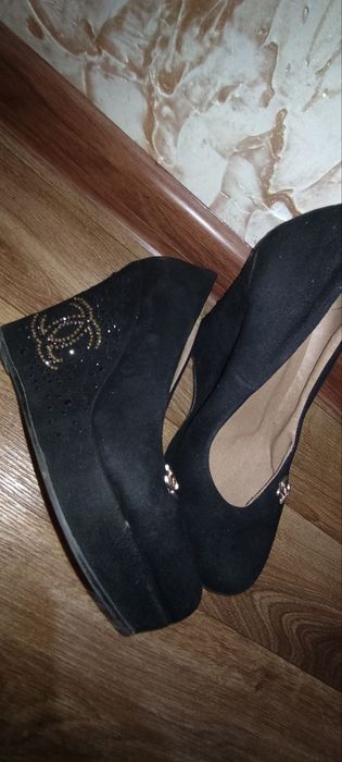 Платья туфли женская одежда