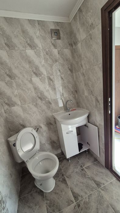 Дава се под наем Магазин в с. Свидня, Област София-област - 55 кв.м за 178.5 € - Снимка #1