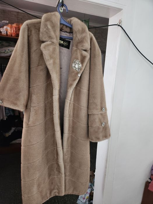 Продам шубу практически новая