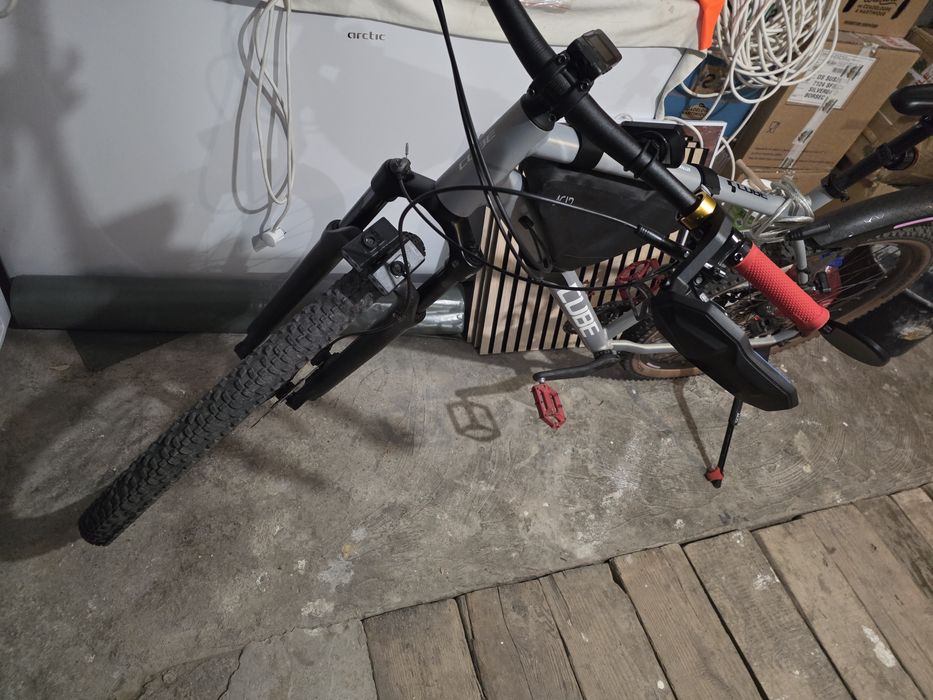 Bicicleta 29 cube attention XL cu factura