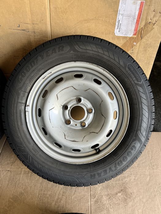 Jante Renault Trafic , Dacia Duster , Opel vivaro + anvel 205/65/16 C , GoodYear , 8-9 mm , DOT 2022 !