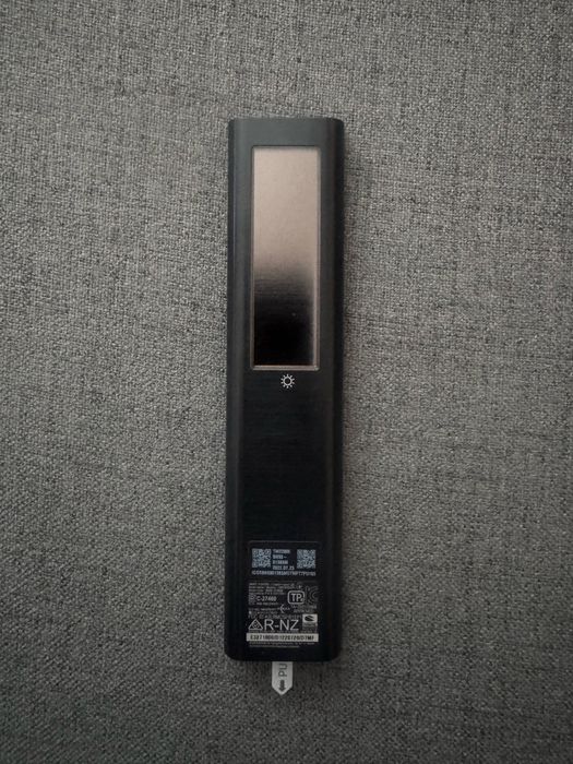 Оригинално смарт соларно  дистанционно Самсунг