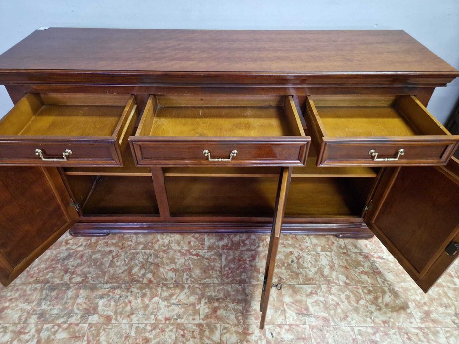 Черешов контрабюфет дресоар три крила