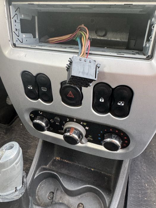 Logan 2009 1.6 16valve