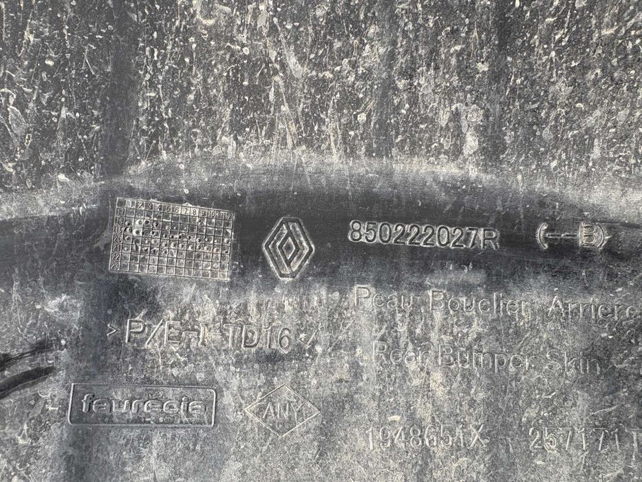 Bara spate Dacia Duster dupa 2018 cod 850222027R originala