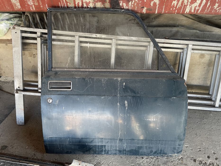 Правый набор дверей на ваз 2107