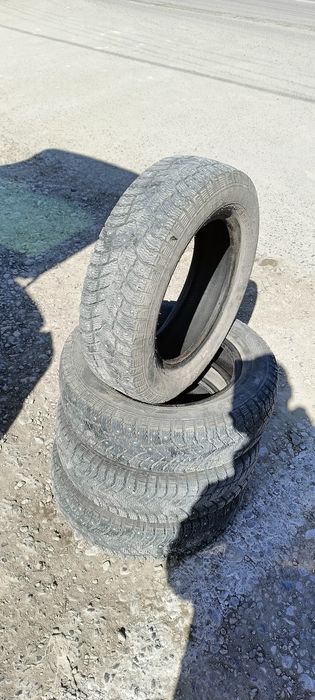 Продам Шипованные покрышки 175/65/14.  14