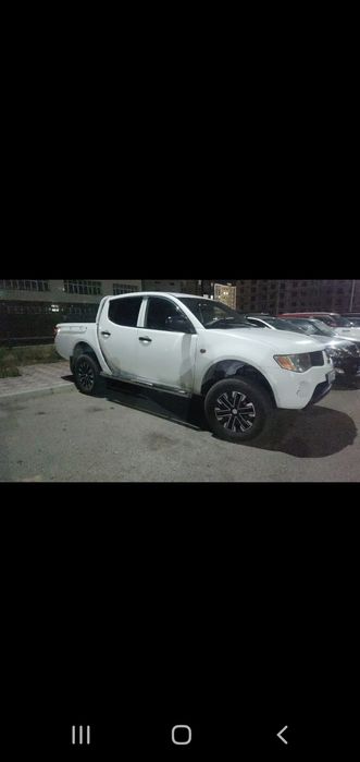Продам авто митсюбиси l200.