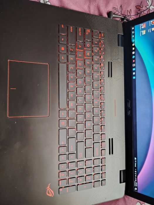 Laptop asus rog GL752