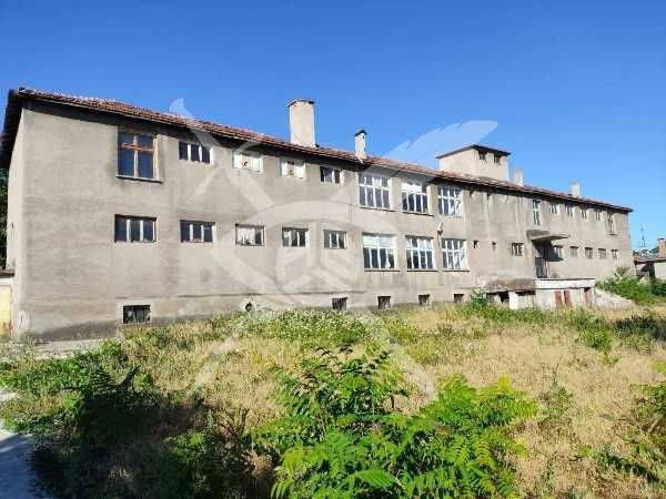 Продава се Промишлена сграда в Куклен - 1050 кв.м за 151 €/кв.м - Снимка #1