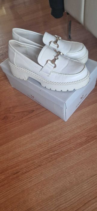 Пролетно-есенни обувки