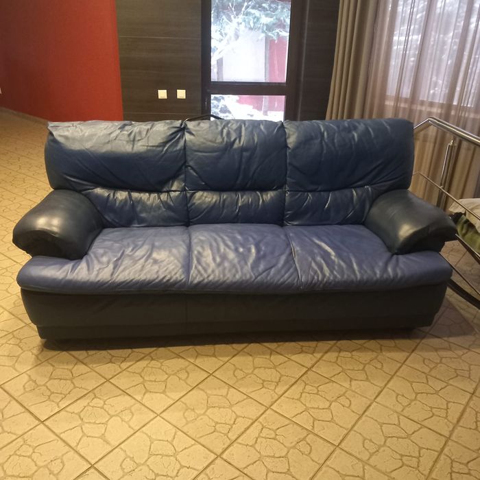 Vând canapea și scaune