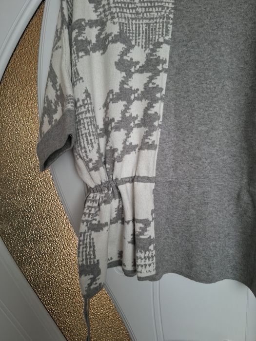 Продавам Дамски пуловер