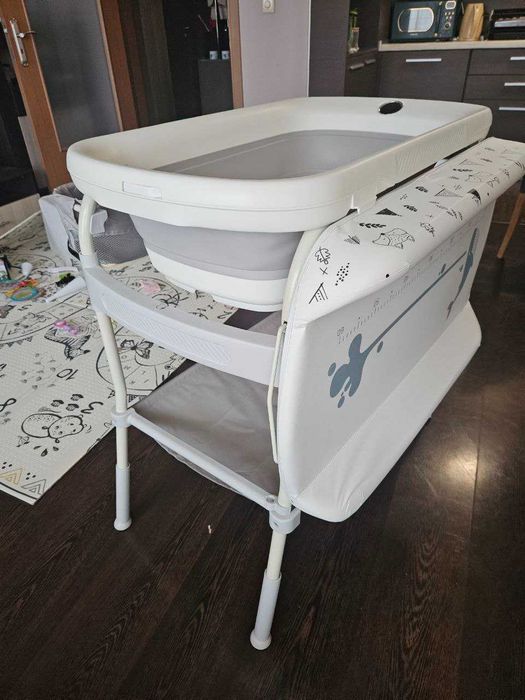 Бебешка вана със стойка и повивалник 2в1
