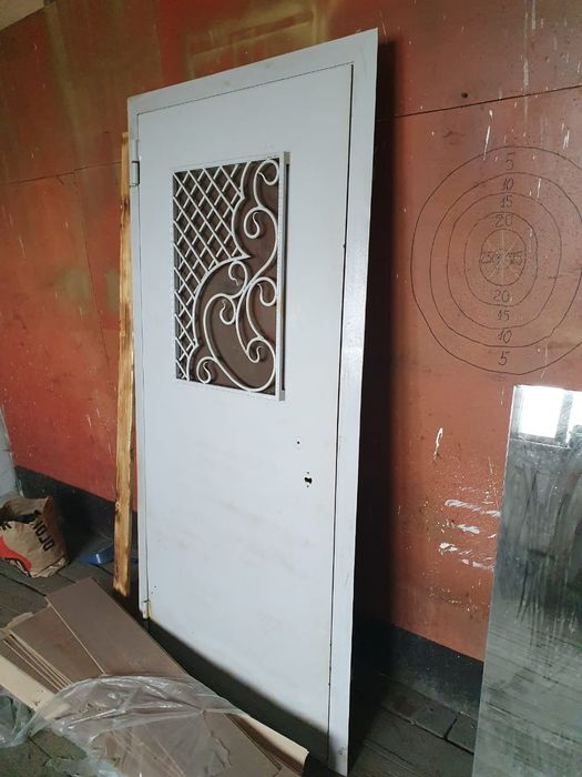 Продам двери  железные