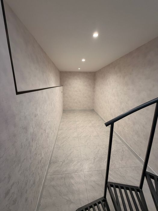 Нежилое помещение,первая линия