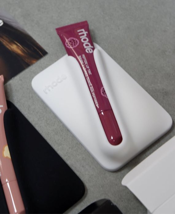 rhode snap-on MagSafe калъф + гланц Lip Tints по избор Нови оригинал