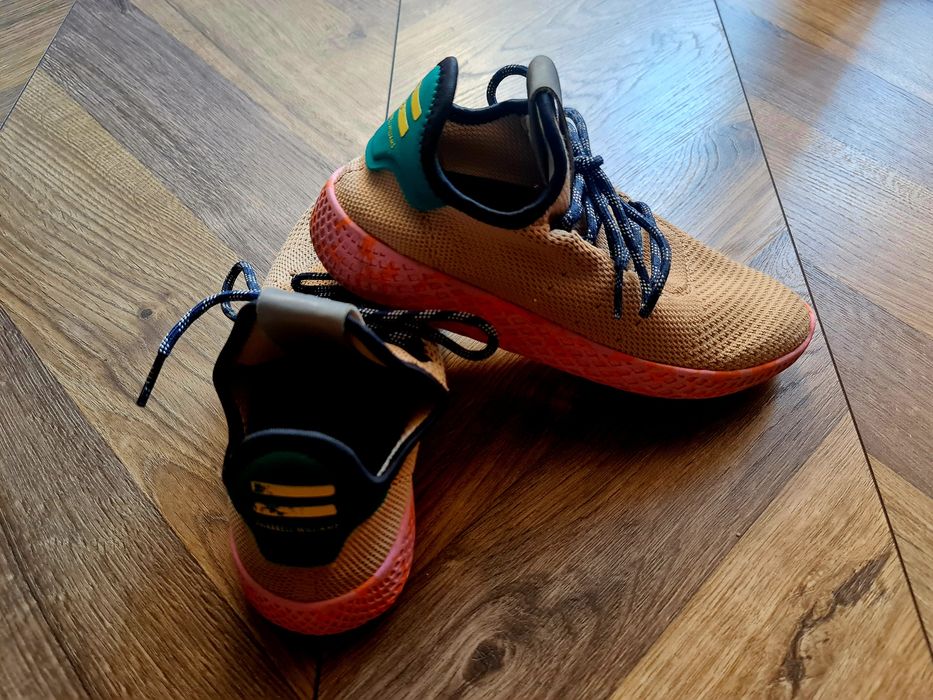 ADIDAS Pharell Williams HU