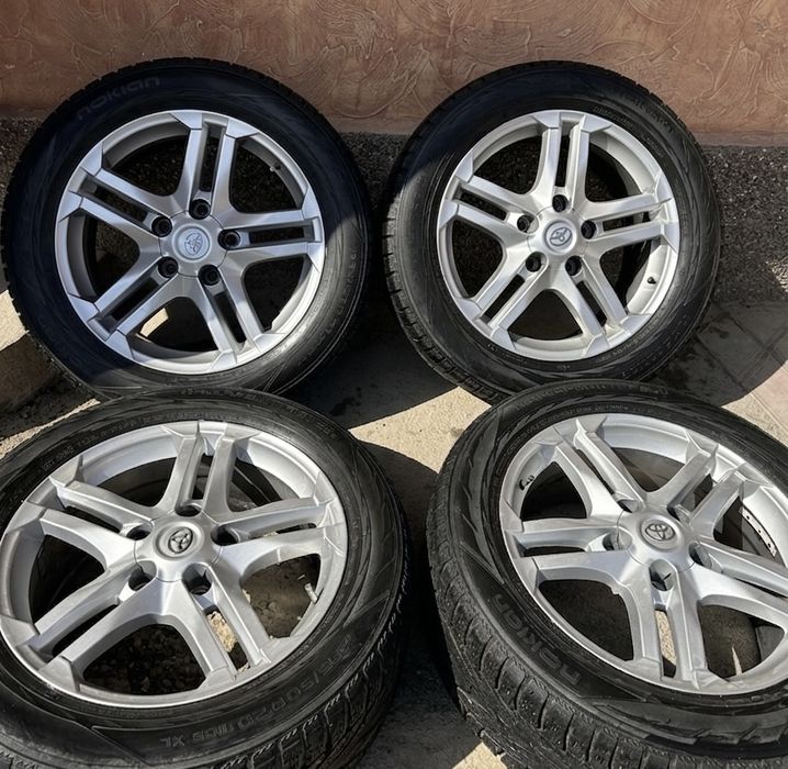Продается диски Toyota 200