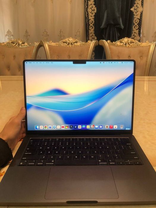 MacBook Pro M4 16/512  Tekinga beriladigan App va ilova  bor BONUSIGA