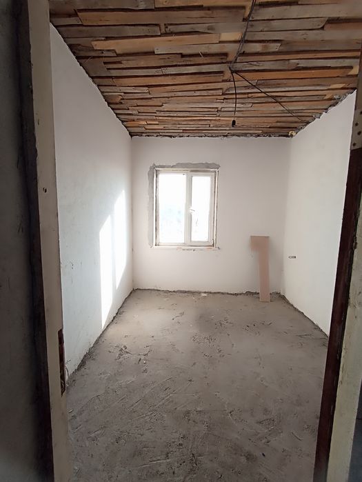 Тез арада үй сатылады