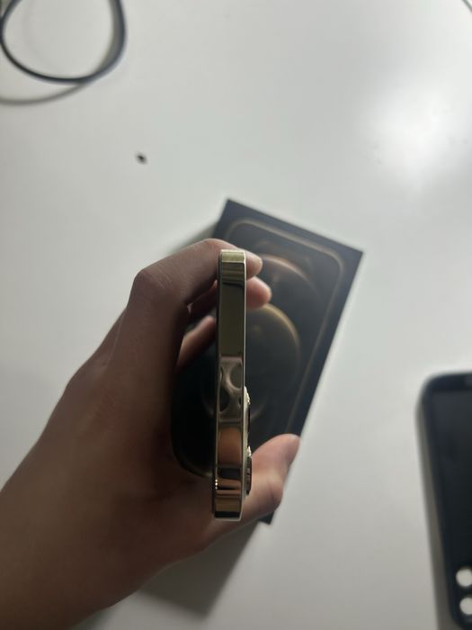 Айфон 12 про макс