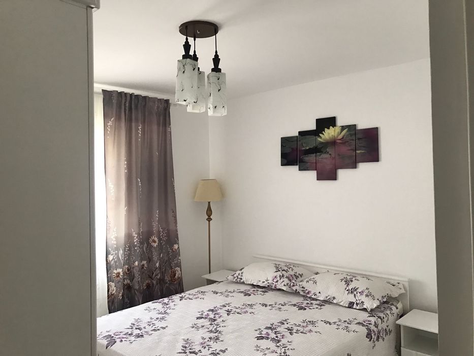 Inchiriez  Apartament 2 camere decomandat