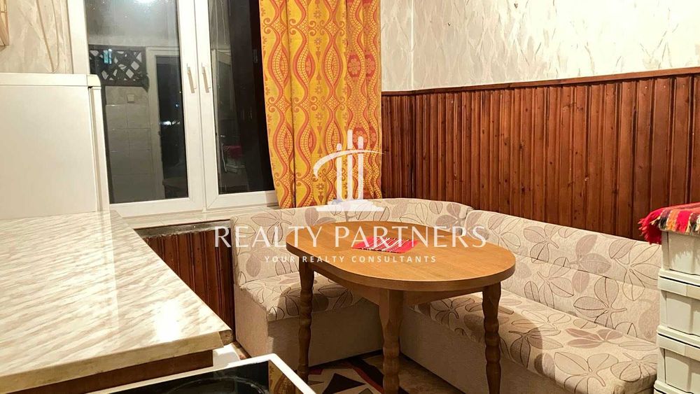 Продава 2-стаен – кв. Изток, гр. Перник