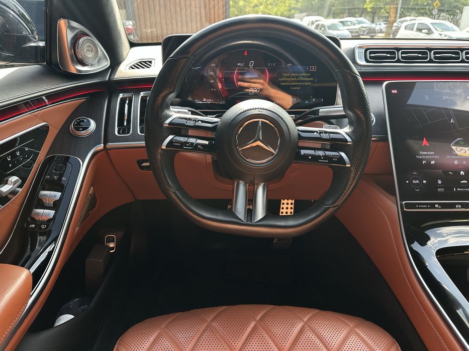 Mercedes benz W223 S500