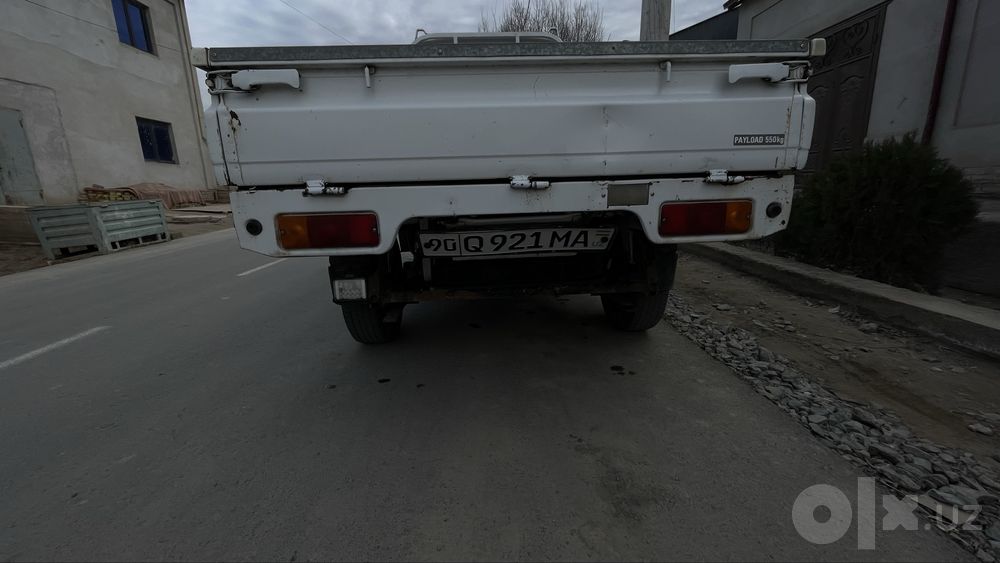 moshina 2019 yil halol probeg 205.000 km hech yerinda kraska yoq