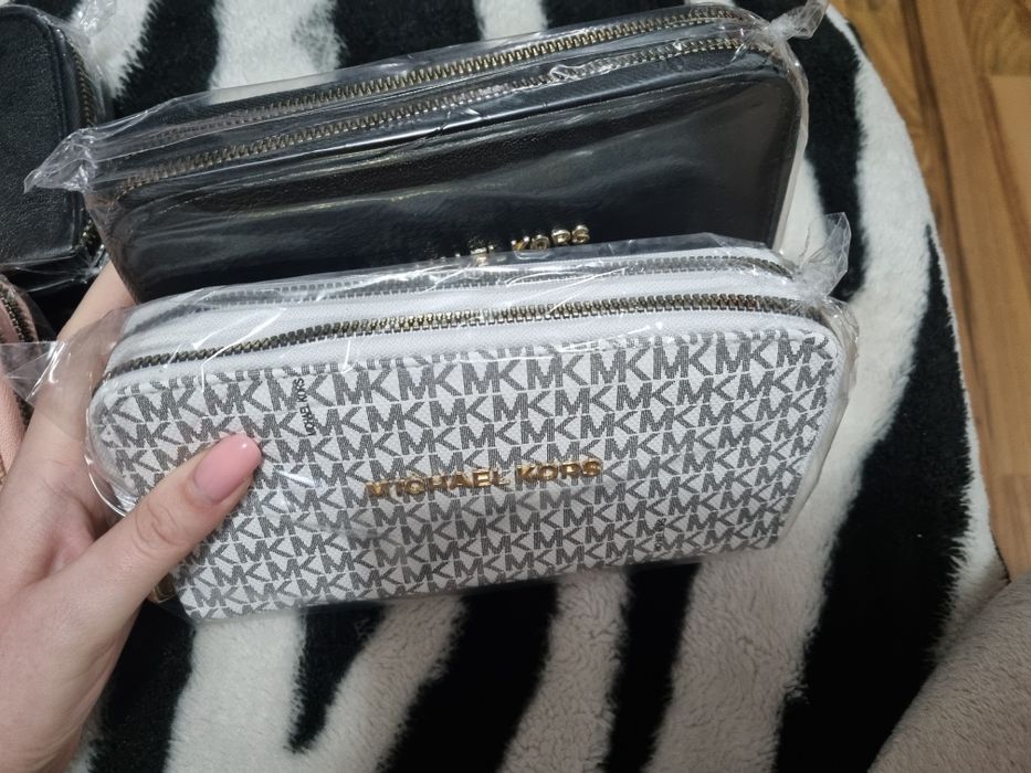 Portofele Michael Kors