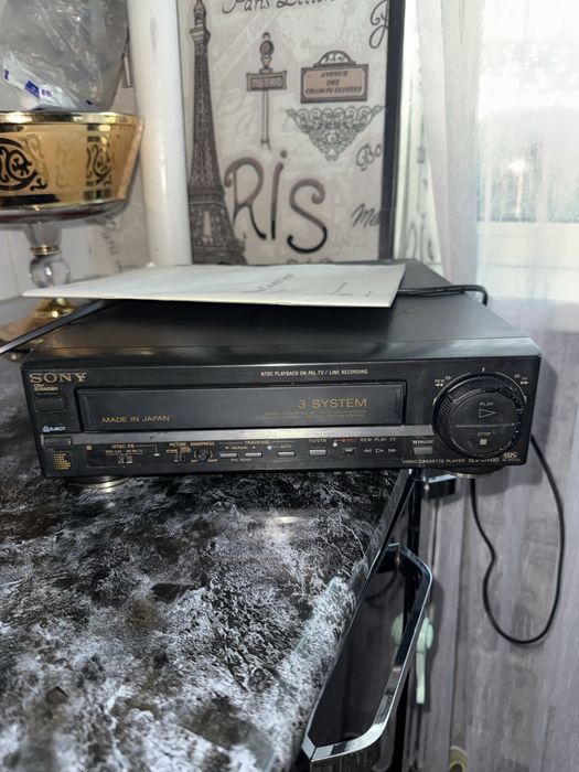 Sony videomagnitofon (VHS) sotiladi