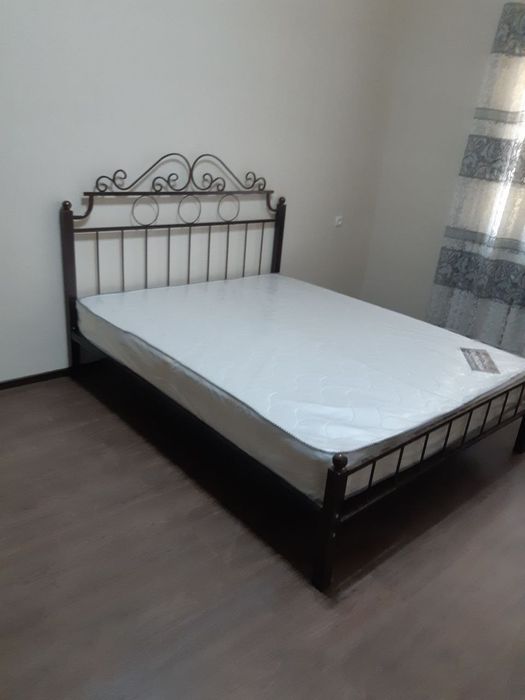 Продаю двухспальную кровать