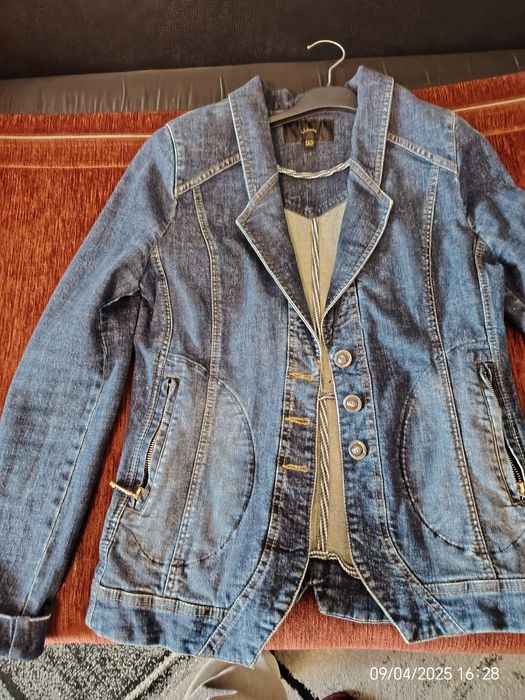 Дамско дънково яке