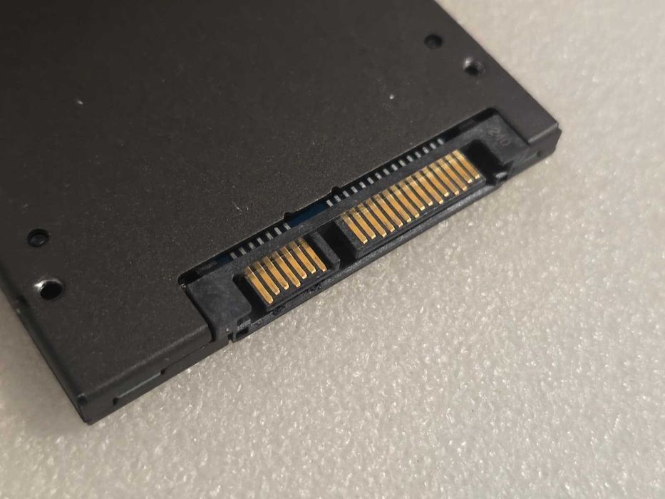 Solid-State Drive (SSD) Kingston 240GB SATA 3 model SV300S37A