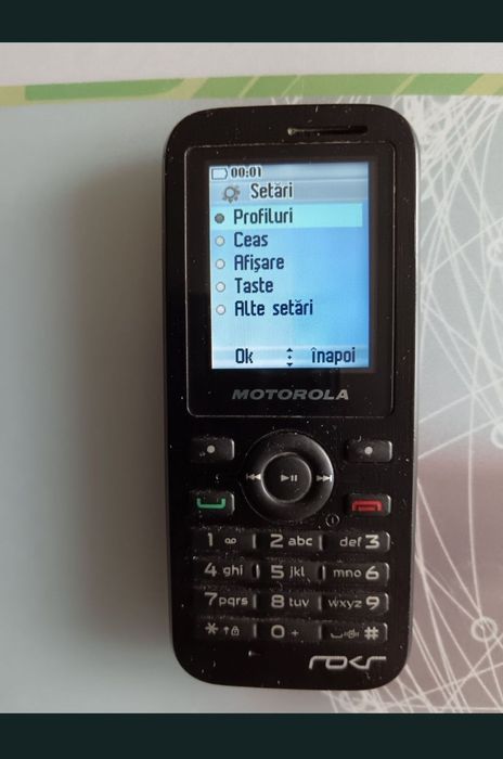 Telefon cu camera foto și tastatura, foarte bine întreținut arată ca nou, stare perfectă de funcționare. 
Este mic robust și foarte practic.