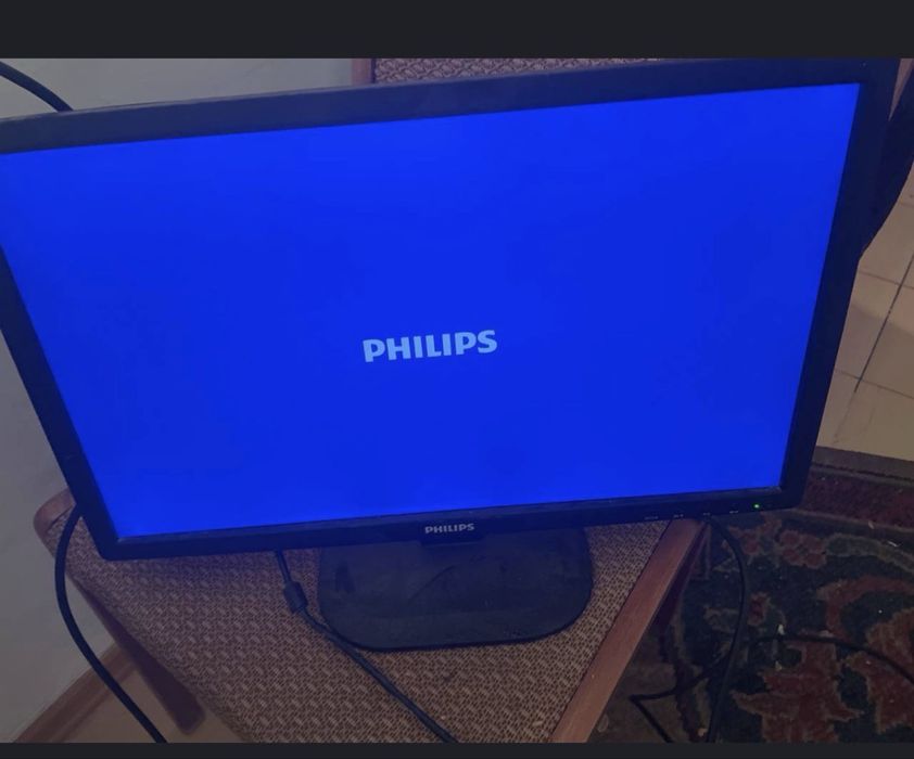 Монитор 22дюйма Филипс