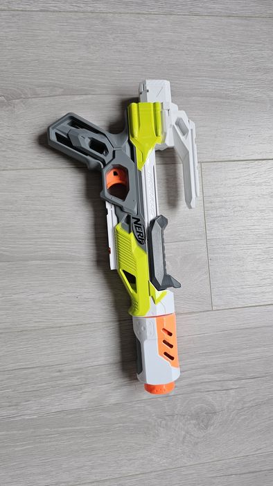 Детски пистолети NERF