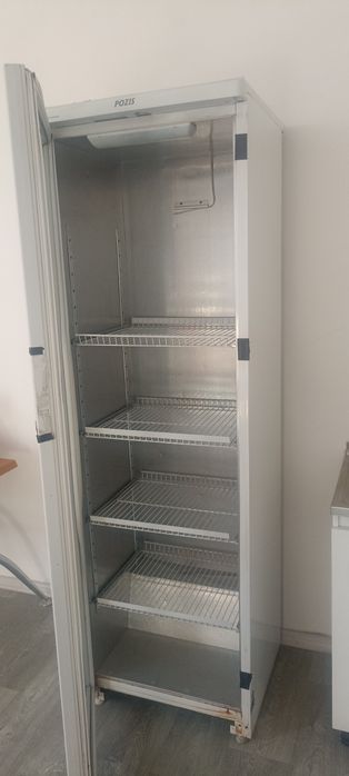 Холодильник для магазина