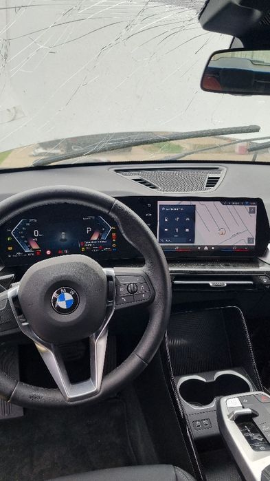Vând bmw x1  avariat
