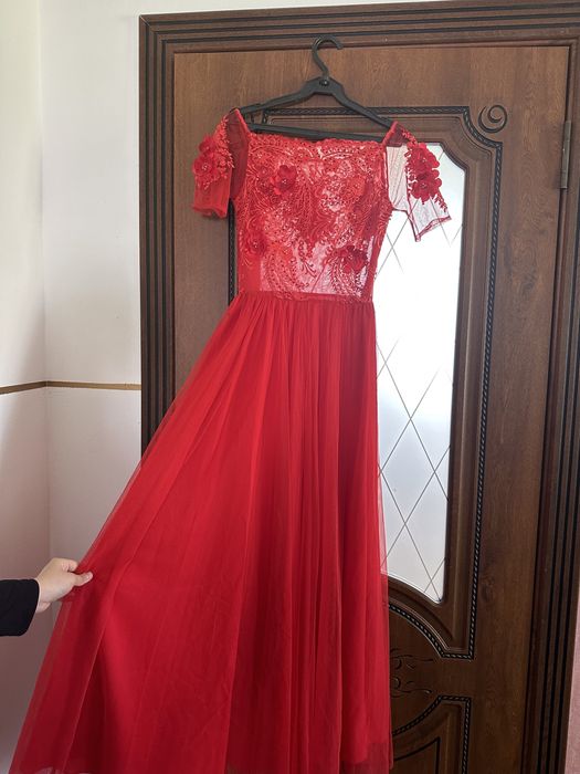 Продам платье новое