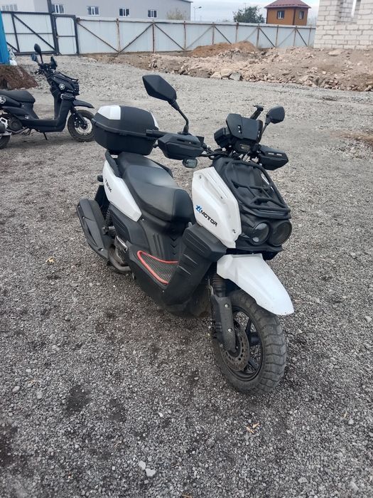 Скутер Tank Motor