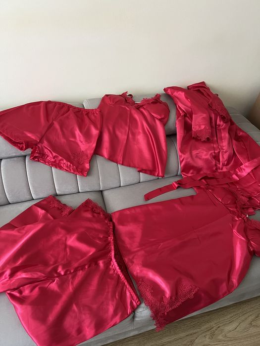 Pijama satin set din 5 piese (nou)