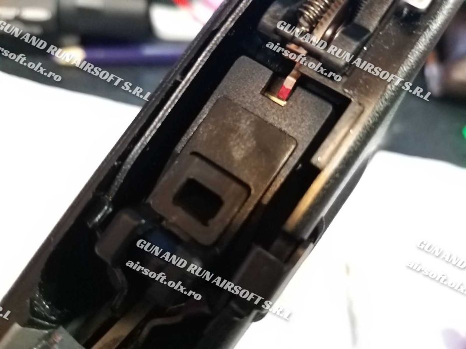 Pistol Adevarat Co2 Non-Letal (PUTERE DUBLA!!) + Modificat Gaz Arc Nou