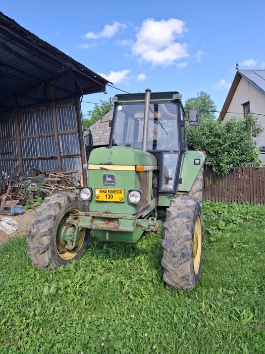 Vând tractor john  Deere
