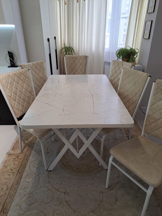 Стол , стулья 6 штук