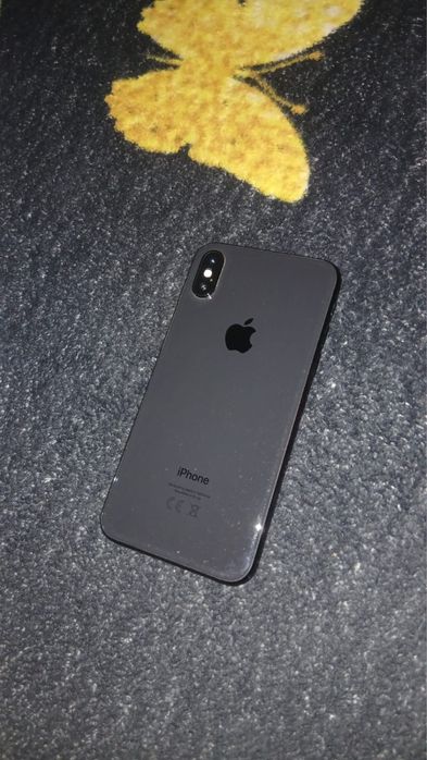 Vand iphone x 256gb 100% bat cu o mica crapatura in colt far in rest inpecabil ( sau schimb cu ceva mai bun )