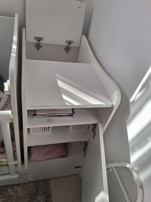Patut balansoar Lorelli cu masa infasat si spatii depozitare