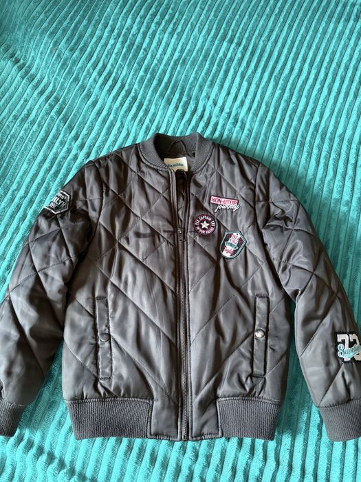 Продам бомбер для мальчика